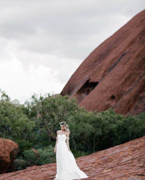 Утонченное свадебное платье с легкой юбкой 3795. Силуэт А-силуэт. Цвет Белый / Молочный. Вид 4