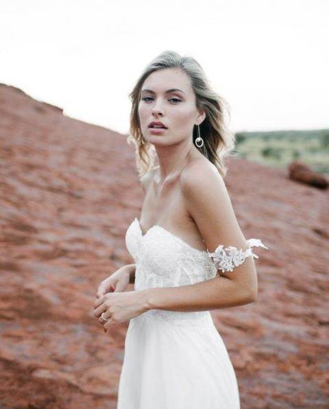 Утонченное свадебное платье с легкой юбкой 3795. Силуэт А-силуэт. Цвет Белый / Молочный. Вид 7