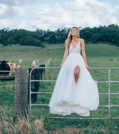 Пышное легкое свадебное платье с кружевом на топе 6563. Силуэт А-силуэт. Цвет Белый / Молочный. Вид 4