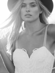 Роскошная кружевная рыбка с декоративной спинкой 6330. Силуэт Рыбка. Цвет Белый / Молочный. Вид 2