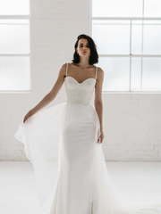 Платье рыбка с дополнительной съемной юбкой 6323. Силуэт Прямое. Цвет Белый / Молочный. Вид 1