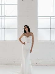 Платье рыбка с дополнительной съемной юбкой 6323. Силуэт Прямое. Цвет Белый / Молочный. Вид 2