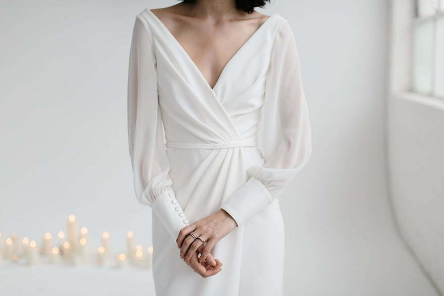 Стильное свадебное платье с рукавом без декора на роспись 8763. Силуэт Прямое. Цвет Белый / Молочный. Вид 3