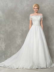 Пышное свадебное платье с сеточкой Lipa. Силуэт А-силуэт. Цвет Белый / Молочный. Вид 1