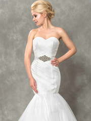 Свадебное платье рыбка без декора из драпировок Liria. Силуэт Рыбка. Цвет Белый / Молочный. Вид 2