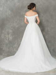 Свадебное платье с нежным декором из бисера Сanela. Силуэт А-силуэт. Цвет Белый / Молочный. Вид 2