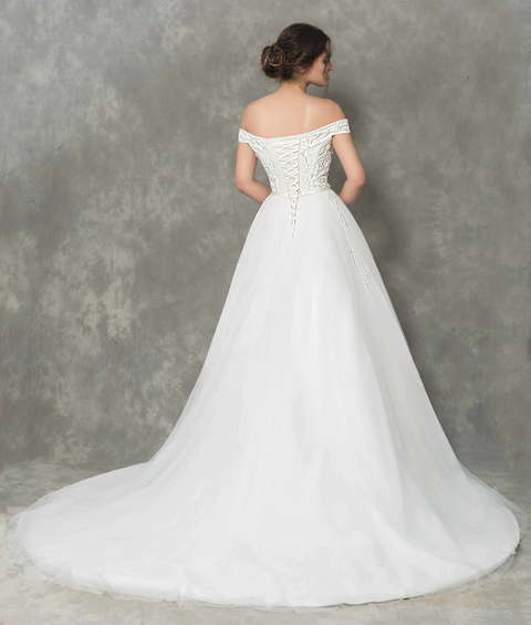 Свадебное платье с нежным декором из бисера Сanela. Силуэт А-силуэт. Цвет Белый / Молочный. Вид 2