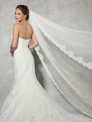 Прямое кружевное свадебное платье в Москве 7896. Силуэт Прямое. Цвет Белый / Молочный. Вид 2