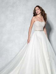 Пышное свадебное платье с блестящим корсетом сердечком 7318. Силуэт Пышное. Цвет Белый / Молочный. Вид 1