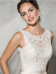 Атласное платье с карманами и кружевным верхом 7132. Силуэт А-силуэт. Цвет Белый / Молочный. Вид 2