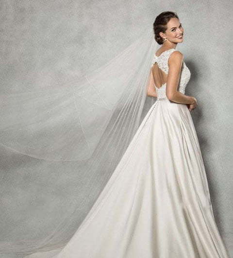 Атласное платье с карманами и кружевным верхом 7132. Силуэт А-силуэт. Цвет Белый / Молочный. Вид 3