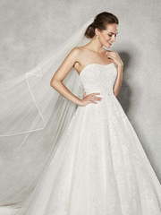 Свадебное платье А-силуэт с прямым корсетом 7830. Силуэт А-силуэт. Цвет Белый / Молочный. Вид 1