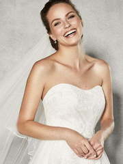 Свадебное платье А-силуэт с прямым корсетом 7830. Силуэт А-силуэт. Цвет Белый / Молочный. Вид 2