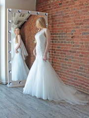 Свадебное платье рыбка с кружевом Camellia. Силуэт Рыбка. Цвет Белый / Молочный. Вид 2