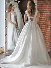 Атласное свадебное платье колокол Сlarenta. Силуэт Пышное. Цвет Белый / Молочный. Вид 1