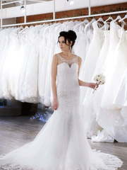 Кружевное платье рыбка с бусинами на спинке Mattiola. Силуэт Рыбка. Цвет Белый / Молочный. Вид 1