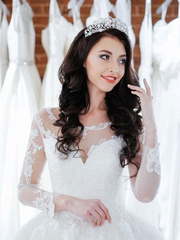 Супер пышное свадебное платье с рукавом Lori. Силуэт Пышное. Цвет Белый / Молочный. Вид 2