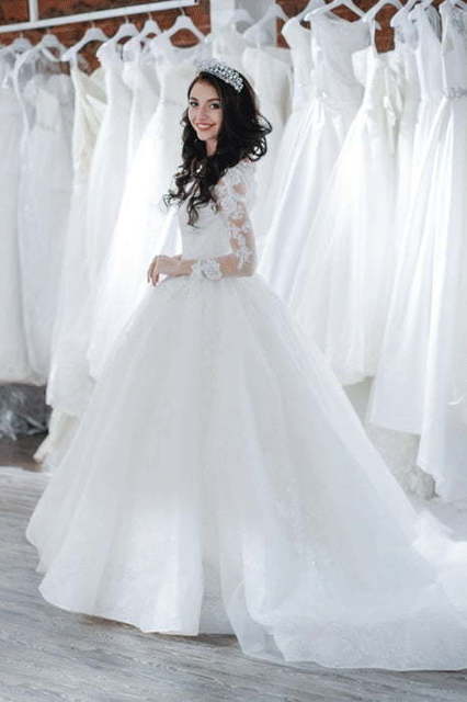 Супер пышное свадебное платье с рукавом Lori. Силуэт Пышное. Цвет Белый / Молочный. Вид 4