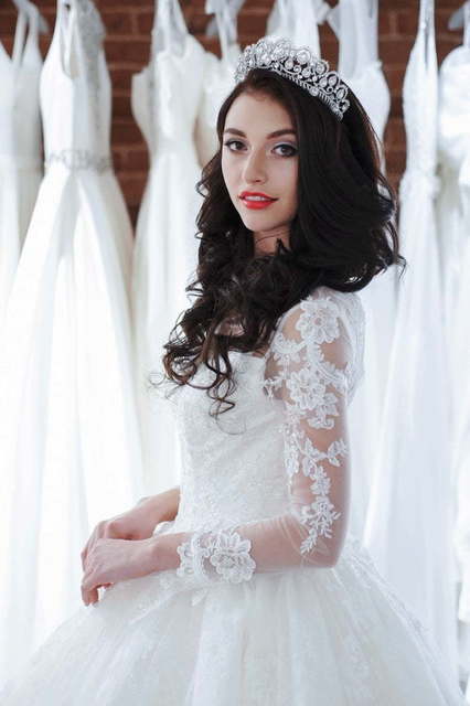 Супер пышное свадебное платье с рукавом Lori. Силуэт Пышное. Цвет Белый / Молочный. Вид 5