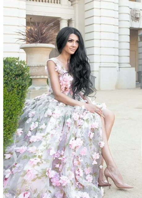 Розовое свадебное платье с лепестками и цветами Bella. Силуэт Пышное. Цвет оттенки Розового. Вид 2