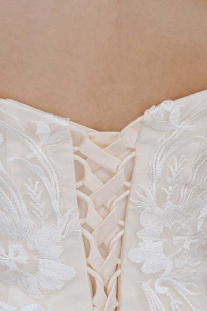 Кремовое свадебное платье рыбка русалка Gretta. Силуэт Рыбка. Цвет Айвори / Капучино. Вид 4