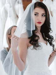 Свадебное платье с кружевом по подолу Inula. Силуэт Пышное. Цвет Белый / Молочный. Вид 2