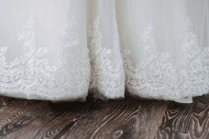 Свадебное платье с кружевом по подолу Inula. Силуэт Пышное. Цвет Белый / Молочный. Вид 6