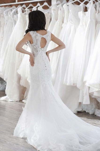 Кружевное платье русалка с длинным шлейфом Elena. Силуэт Рыбка. Цвет Белый / Молочный. Вид 7