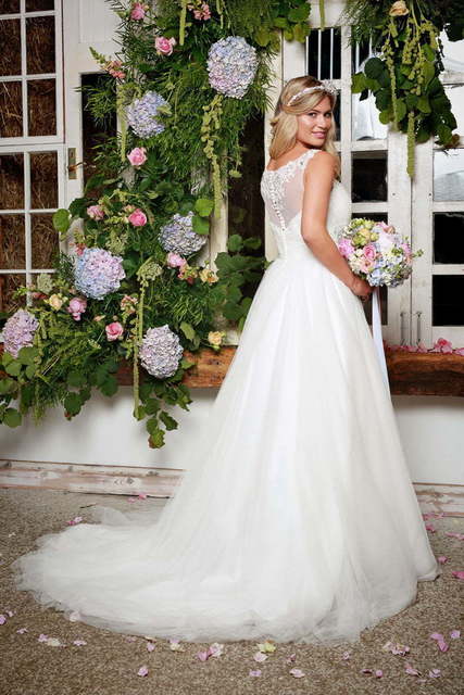 Свадебное платье в греческом стиле из фатина 5556. Силуэт А-силуэт. Цвет Белый / Молочный. Вид 2