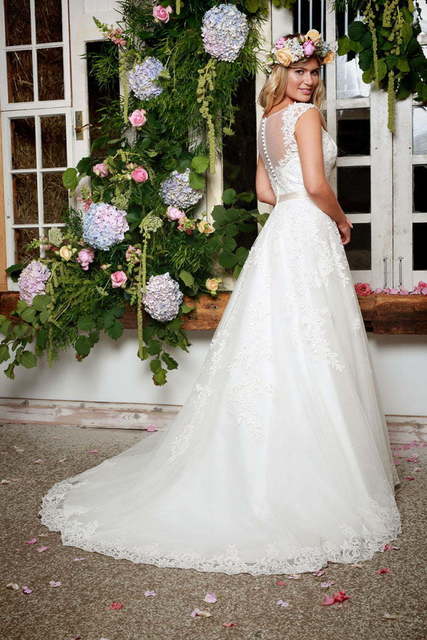 Свадебное платье силуэта принцесса с фатиновой юбкой 8784. Силуэт А-силуэт. Цвет Белый / Молочный. Вид 2