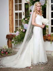 Свадебное платье рыбка с декоративной спинкой 6545. Силуэт Прямое. Цвет Белый / Молочный. Вид 1