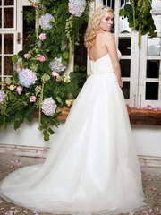 Легкое летящее свадебное платье принцессы 8954. Силуэт Пышное. Цвет Белый / Молочный. Вид 2