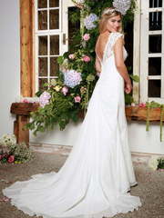 Мягкое прямое кружевное платье невесты 1565. Силуэт Прямое. Цвет Белый / Молочный. Вид 2