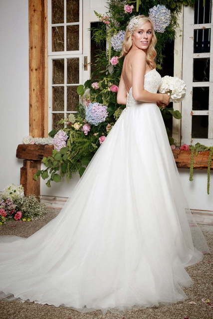 Пышное фатиновое платье на свадьбу 1564. Силуэт Пышное. Цвет Белый / Молочный. Вид 2