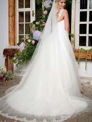 Пышное свадебное платье с бретелями 7895. Силуэт Пышное. Цвет Белый / Молочный. Вид 2