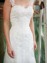 Прямое корсетное свадебное платье с кружевом 3656. Силуэт Прямое. Цвет Белый / Молочный. Вид 2