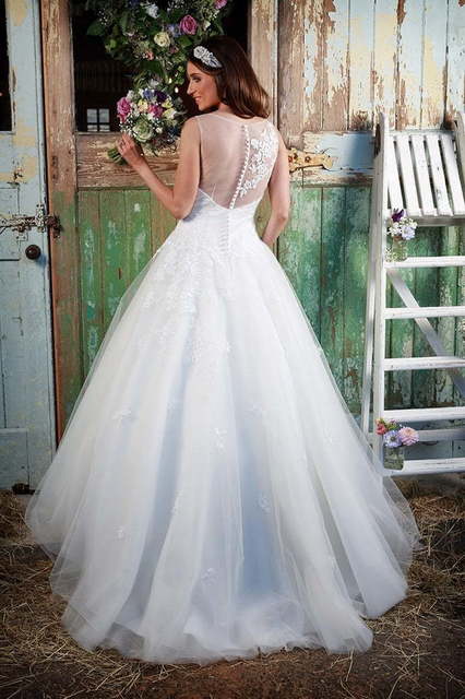 Пышное свадебное платье расшитое пайетками 7855. Силуэт Пышное. Цвет Белый / Молочный. Вид 4