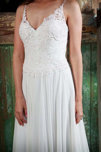 Шифоновое платье в греческом стиле 7850. Силуэт А-силуэт. Цвет Белый / Молочный. Вид 2