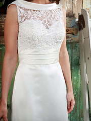 Легкое платье на свадьбу в стиле ампир 7854. Силуэт Прямое. Цвет Белый / Молочный. Вид 2