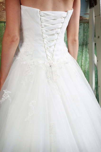 Пышное свадебное платье принцессы 5644. Силуэт Пышное. Цвет Белый / Молочный. Вид 3