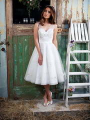 Короткие сваденое платье миди из атласа 9966. Силуэт Пышное. Цвет Белый / Молочный. Вид 1