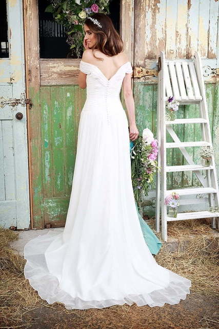 Шифоновое платье на свадьбу без декора ампир 8888. Силуэт Прямое. Цвет Белый / Молочный. Вид 3