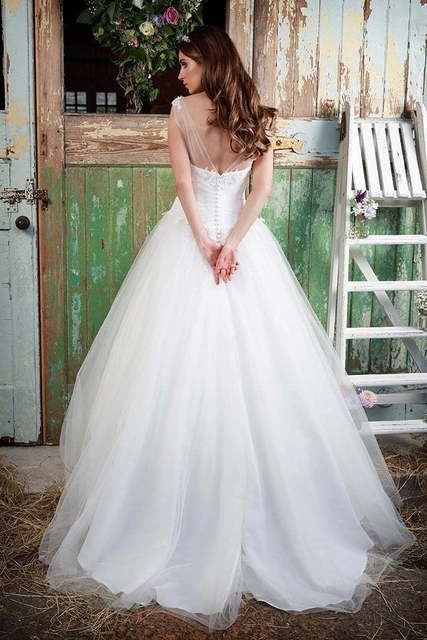 Свадебное платье принцессы с легкой юбкой 1123. Силуэт Пышное. Цвет Белый / Молочный. Вид 4