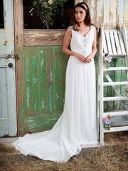 Греческое свадебное платье с высокой талией 5654. Силуэт Греческий. Цвет Белый / Молочный. Вид 1