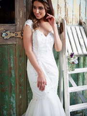 Свадебное платье русалка с бретелями и шлейфом 7896. Силуэт Рыбка. Цвет Белый / Молочный. Вид 2