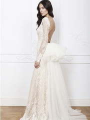 Свадебное платье с открытой спиной и длинным рукавом 5660. Силуэт Прямое. Цвет Айвори / Капучино. Вид 2