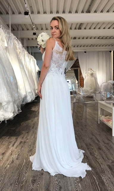 Шифоновое летящее легкое платье Alania на тонких бретелях. Силуэт Прямое. Цвет Белый / Молочный. Вид 4