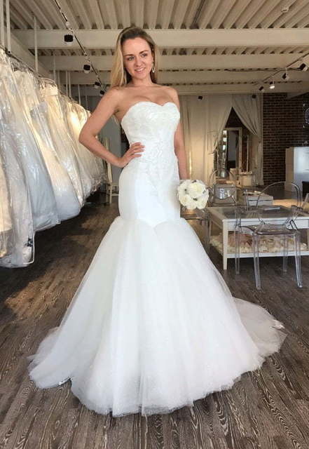 Роскошное свадебное атласное платье рыбка Anelina. Силуэт Рыбка. Цвет Белый / Молочный. Вид 4