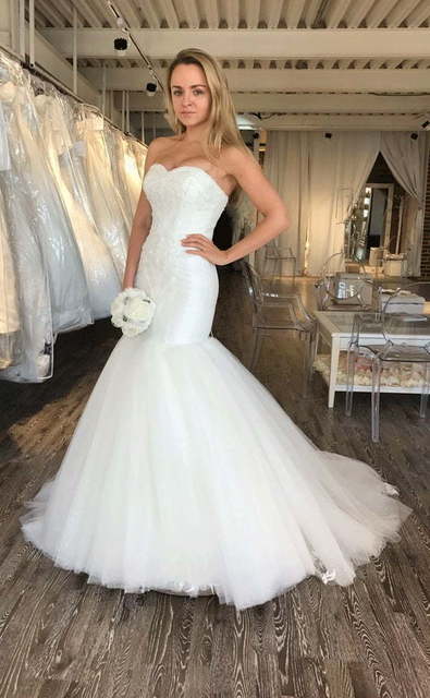 Роскошное свадебное атласное платье рыбка Anelina. Силуэт Рыбка. Цвет Белый / Молочный. Вид 5