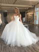 Супер пышное свадебное платье со сверкающим корсетом Diamond. Силуэт Пышное. Цвет Белый / Молочный. Вид 1